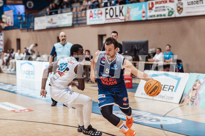 Basketball, Basketball Austria Cup 2023/24, VF Spiel 7, Oberwart Gunners, Dragonz Eisenstadt, Trevion Lamar (10), Sebastian Kunc (5)