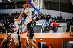 Basketball, Basketball Austria Cup 2023/24, Achtelfinale Spiel 2, Vienna Timberwolves, Flyers Wels, Ziga Fifolt (13), Dejan Kovacevic (17)