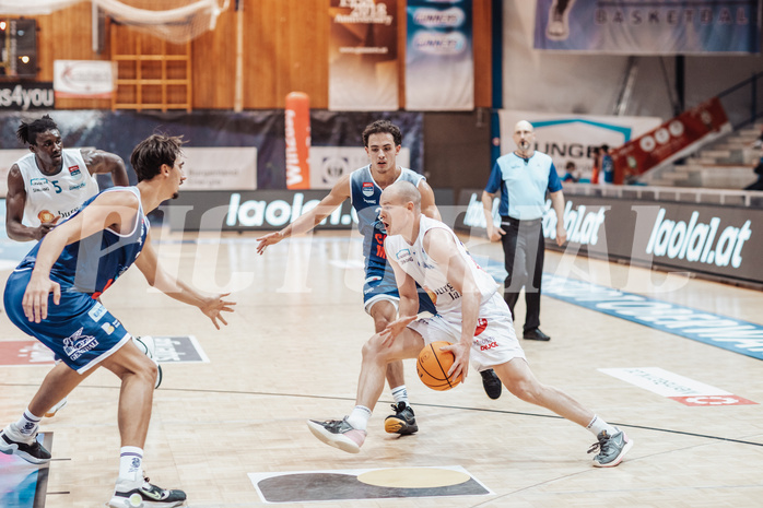 Basketball, Basketball Austria Cup 2023/24, VF Spiel 7, Oberwart Gunners, Dragonz Eisenstadt, Shaquille Rombley (5), Mario Spaleta (15), Lukas Hahn (25), Sebastian Kaeferle (7)