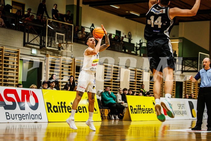Basketball, Basketball Zweite Liga 2023/24, Grunddurchgang 6.Runde, Mattersburg Rocks, Raiders Innsbruck, Petar Zivkovic (8)