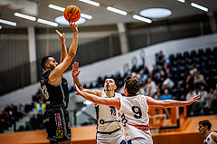 Basketball, Basketball Austria Cup 2023/24, Achtelfinale Spiel 2, Vienna Timberwolves, Flyers Wels, Radii Caisin (13), Ziga Fifolt (13), Philipp D'Angelo (9)