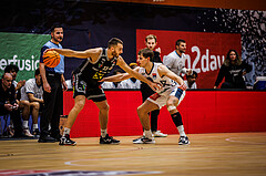Basketball, Basketball Austria Cup 2023/24, Achtelfinale Spiel 2, Vienna Timberwolves, Flyers Wels, Radii Caisin (13), Elias Wlasak (8)