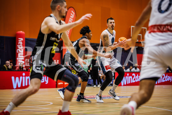 Basketball, Basketball Austria Cup 2023/24, Achtelfinale Spiel 2, Vienna Timberwolves, Flyers Wels, Ziga Fifolt (13)