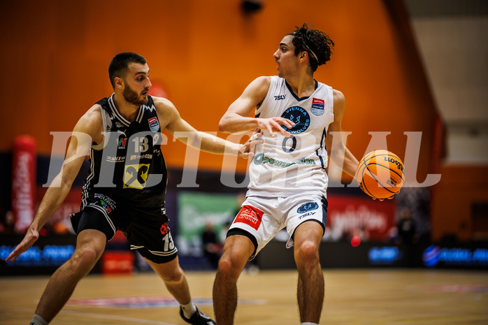 Basketball, Basketball Austria Cup 2023/24, Achtelfinale Spiel 2, Vienna Timberwolves, Flyers Wels, Radii Caisin (13), Armin Karian (0)