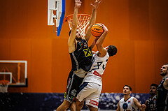 Basketball, Basketball Austria Cup 2023/24, Achtelfinale Spiel 2, Vienna Timberwolves, Flyers Wels, Radii Caisin (13), Oscar Schmit (36)