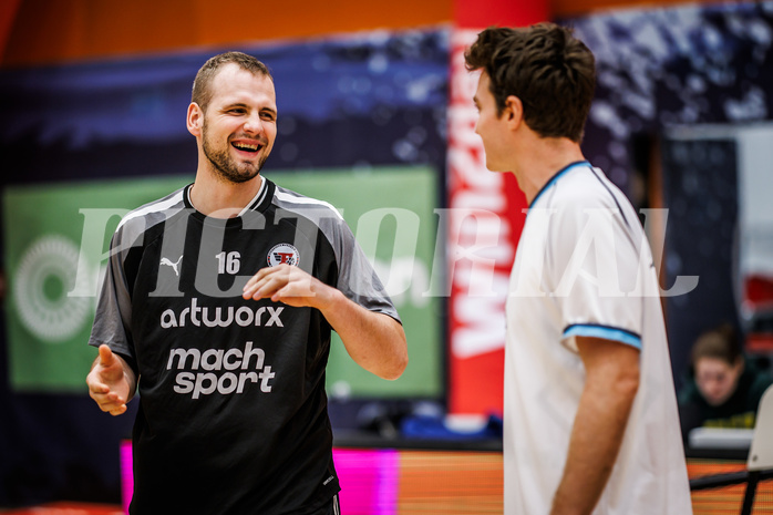 Basketball, Basketball Austria Cup 2023/24, Achtelfinale Spiel 2, Vienna Timberwolves, Flyers Wels, Renato Poljak (16), Philipp D'Angelo (9)