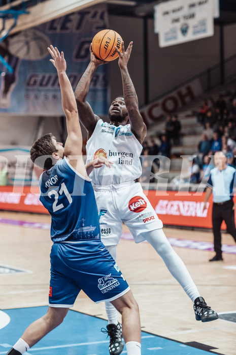 Basketball, Basketball Austria Cup 2023/24, VF Spiel 7, Oberwart Gunners, Dragonz Eisenstadt, Lukas Knor (21), Trevion Lamar (10)
