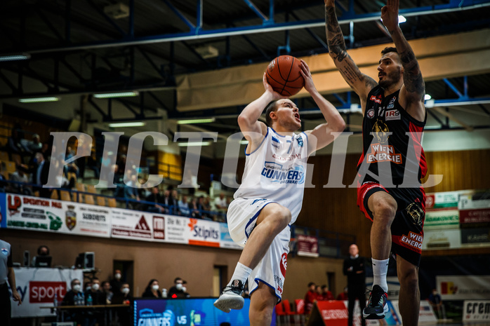 Basketball, bet-at-home Basketball Superliga 2021/22, Grunddurchgang Runde 4, Oberwart Gunners, BC GGMT Vienna, Sebastian Käferle (7)