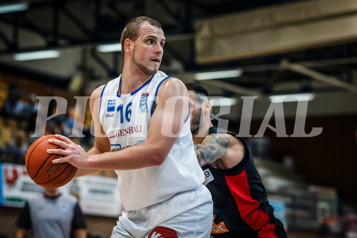Basketball, bet-at-home Basketball Superliga 2021/22, Grunddurchgang Runde 4, Oberwart Gunners, BC GGMT Vienna, Renato Poljak (16)