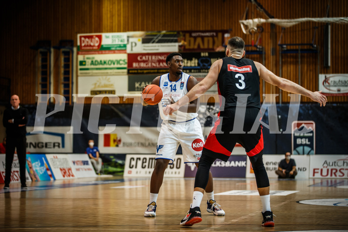 Basketball, bet-at-home Basketball Superliga 2021/22, Grunddurchgang Runde 4, Oberwart Gunners, BC GGMT Vienna, Emondre Rickman (14)