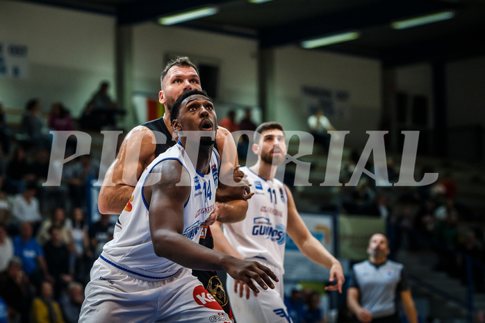 Basketball, bet-at-home Basketball Superliga 2021/22, Grunddurchgang Runde 4, Oberwart Gunners, BC GGMT Vienna, Emondre Rickman (14)