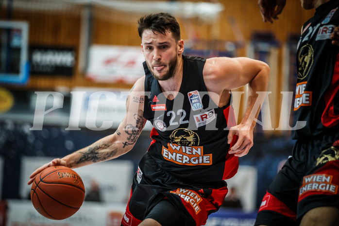 Basketball, bet-at-home Basketball Superliga 2021/22, Grunddurchgang Runde 4, Oberwart Gunners, BC GGMT Vienna, Tauras Jogela (22)
