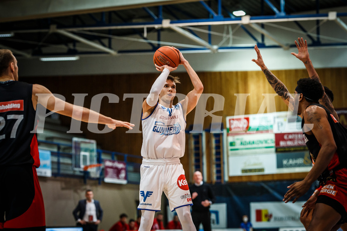 Basketball, bet-at-home Basketball Superliga 2021/22, Grunddurchgang Runde 4, Oberwart Gunners, BC GGMT Vienna, Jonathan Knessl (12)