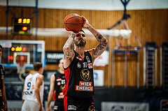 Basketball, bet-at-home Basketball Superliga 2021/22, Grunddurchgang Runde 4, Oberwart Gunners, BC GGMT Vienna, Nemanja Zdravkovic (11)