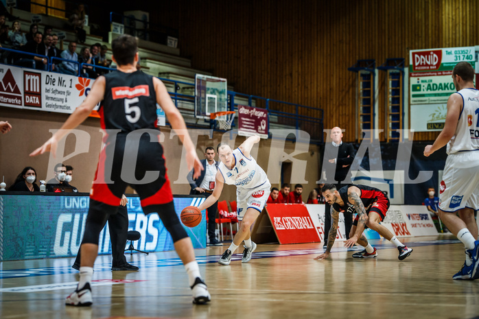 Basketball, bet-at-home Basketball Superliga 2021/22, Grunddurchgang Runde 4, Oberwart Gunners, BC GGMT Vienna, Sebastian Käferle (7)