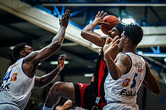 Basketball, bet-at-home Basketball Superliga 2021/22, Grunddurchgang Runde 4, Oberwart Gunners, BC GGMT Vienna, Michael Hughes (2)