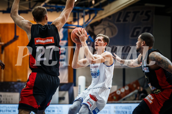 Basketball, bet-at-home Basketball Superliga 2021/22, Grunddurchgang Runde 4, Oberwart Gunners, BC GGMT Vienna, Edi Patekar (9)