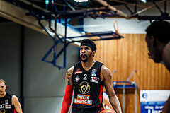 Basketball, bet-at-home Basketball Superliga 2021/22, Grunddurchgang Runde 4, Oberwart Gunners, BC GGMT Vienna, Michael Hughes (2)