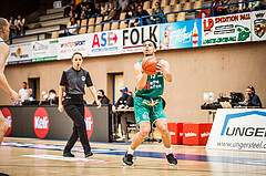 Basketball, bet-at-home Basketball Superliga 2021/22, Playoffs, Viertelfinale Spiel 1, Oberwart Gunners, Kapfenberg Bulls, Derryck Thornton (13)