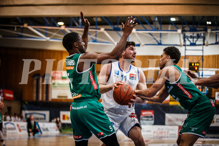 Basketball, bet-at-home Basketball Superliga 2021/22, Playoffs, Viertelfinale Spiel 1, Oberwart Gunners, Kapfenberg Bulls, Ioannis Chatzinikolas (11)