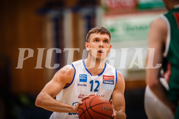 Basketball, bet-at-home Basketball Superliga 2021/22, Playoffs, Viertelfinale Spiel 1, Oberwart Gunners, Kapfenberg Bulls, Jonathan Knessl (12)