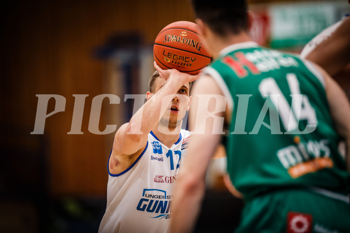 Basketball, bet-at-home Basketball Superliga 2021/22, Playoffs, Viertelfinale Spiel 1, Oberwart Gunners, Kapfenberg Bulls, Jonathan Knessl (12)