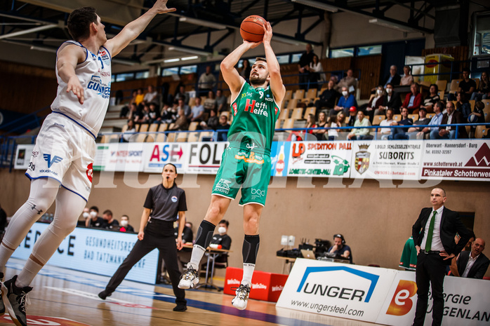 Basketball, bet-at-home Basketball Superliga 2021/22, Playoffs, Viertelfinale Spiel 1, Oberwart Gunners, Kapfenberg Bulls, Milos Grubor (9)