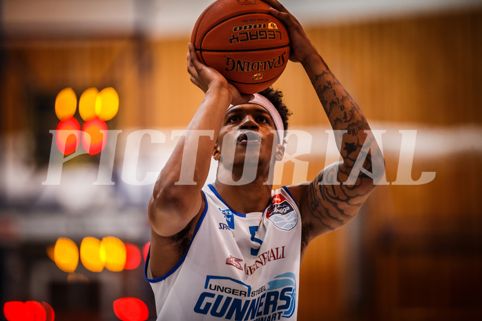 Basketball, bet-at-home Basketball Superliga 2021/22, Playoffs, Viertelfinale Spiel 1, Oberwart Gunners, Kapfenberg Bulls, Rob Howard (5)