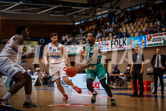 Basketball, bet-at-home Basketball Superliga 2021/22, Playoffs, Viertelfinale Spiel 1, Oberwart Gunners, Kapfenberg Bulls, Joshua Scott (5)