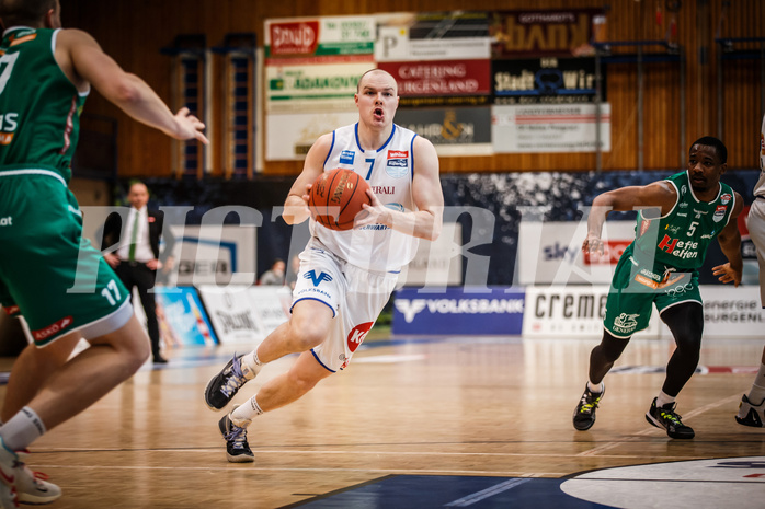Basketball, bet-at-home Basketball Superliga 2021/22, Playoffs, Viertelfinale Spiel 1, Oberwart Gunners, Kapfenberg Bulls, Sebastian Käferle (7)