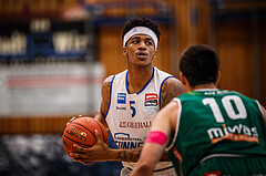 Basketball, bet-at-home Basketball Superliga 2021/22, Playoffs, Viertelfinale Spiel 1, Oberwart Gunners, Kapfenberg Bulls, Rob Howard (5)