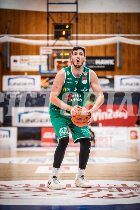 Basketball, bet-at-home Basketball Superliga 2021/22, Playoffs, Viertelfinale Spiel 1, Oberwart Gunners, Kapfenberg Bulls, Andrija Matic (4)