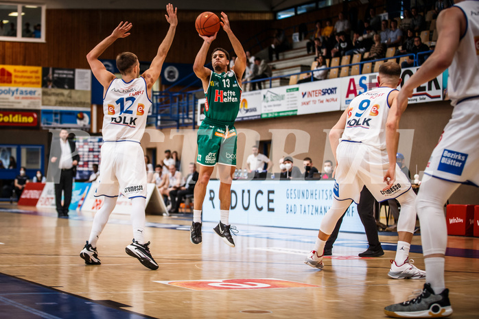Basketball, bet-at-home Basketball Superliga 2021/22, Playoffs, Viertelfinale Spiel 1, Oberwart Gunners, Kapfenberg Bulls, Derryck Thornton (13)