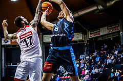 Basketball, Win2Day Superliga 2023/24, Grunddurchgang 8.Runde, BC Vienna, Vienna Timberwolves, Ivan Siriscevic (17), Elias Wlasak (8)