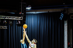 Basketball, Win2Day Superliga 2023/24, Grunddurchgang 8.Runde, BC Vienna, Vienna Timberwolves, Ziga Fifolt (13), Darko Bajo (13)