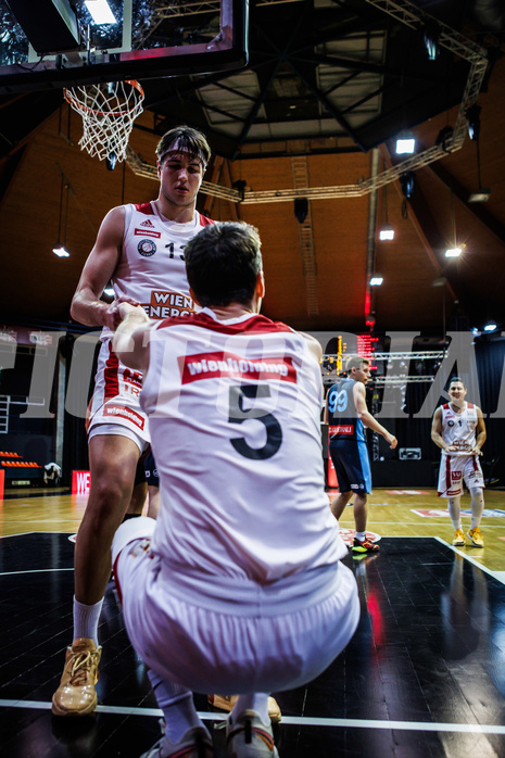 Basketball, Win2Day Superliga 2023/24, Grunddurchgang 8.Runde, BC Vienna, Vienna Timberwolves, Darko Bajo (13), Bogic Vujosevic (5)