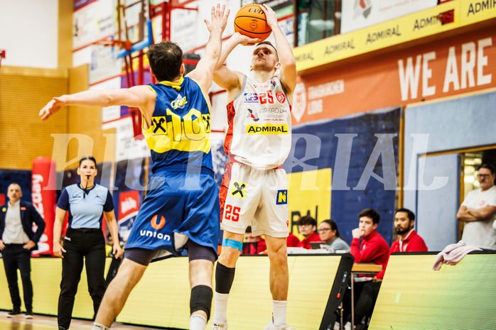 Basketball, win2day Basketball Superliga 2023/24, Grunddurchgang 8.Runde, Traiskirchen Lions, UBSC Graz, Edgars Lasenbergs (25)