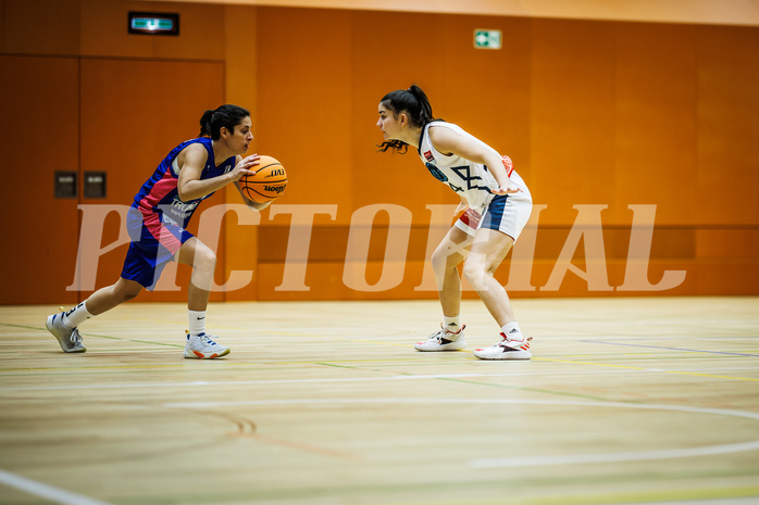 Basketball, Win2Day Basketball Damen Superliga 2023/24, Grunddurchgang 4.Runde, Vienna Timberwolves, UBSC-DBBC Graz, Simona Kuzma (4), Magdalena Schmidt (4)