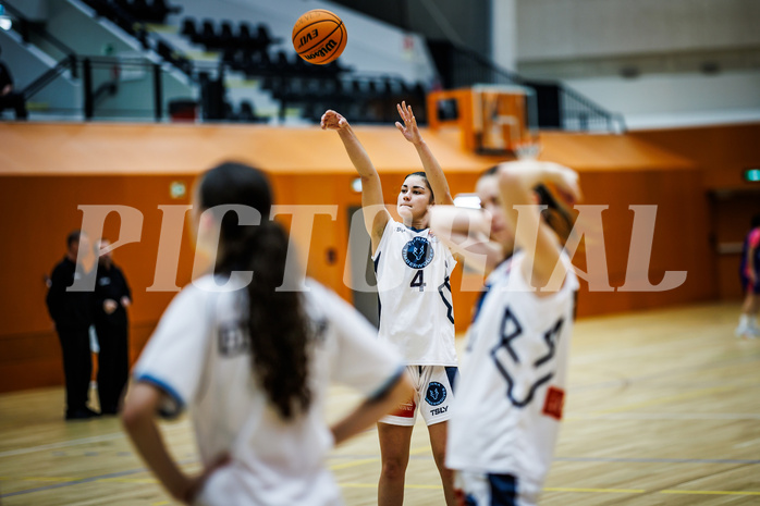 Basketball, Win2Day Basketball Damen Superliga 2023/24, Grunddurchgang 4.Runde, Vienna Timberwolves, UBSC-DBBC Graz, Magdalena Schmidt (4)