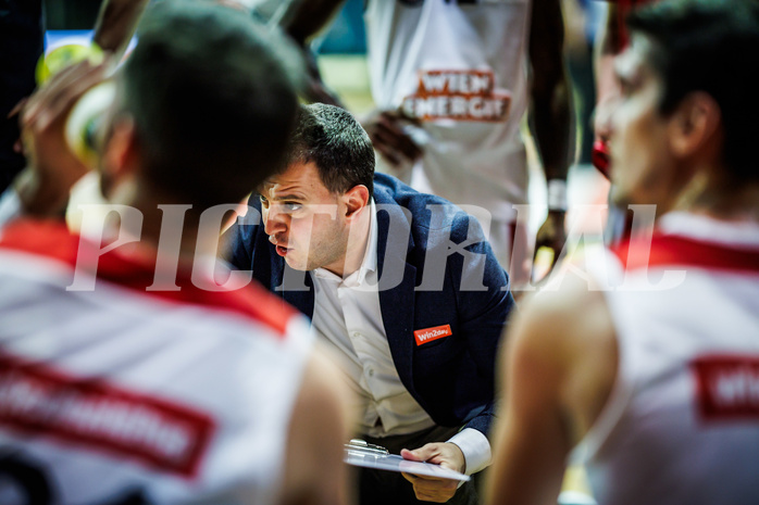 Basketball, Win2Day Superliga 2023/24, Grunddurchgang 8.Runde, BC Vienna, Vienna Timberwolves, Hrvoje Radanovic (Head. Coach)