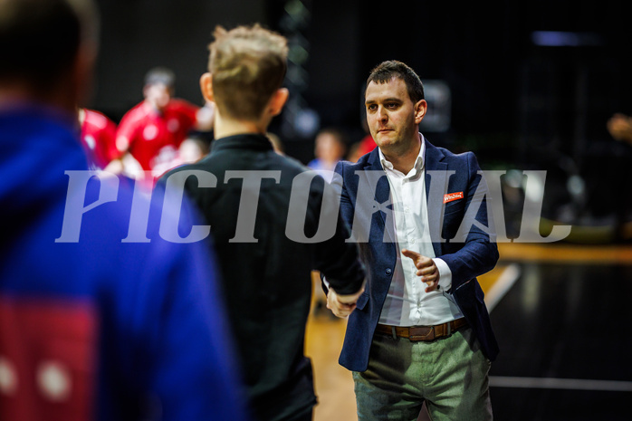Basketball, Win2Day Superliga 2023/24, Grunddurchgang 8.Runde, BC Vienna, Vienna Timberwolves, Hrvoje Radanovic (Head. Coach)