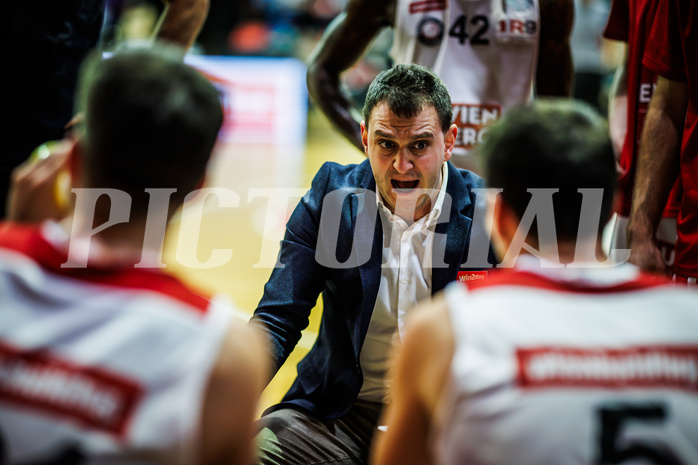 Basketball, Win2Day Superliga 2023/24, Grunddurchgang 8.Runde, BC Vienna, Vienna Timberwolves, Hrvoje Radanovic (Head. Coach)
