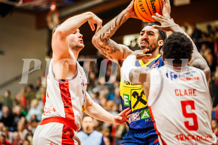 Basketball, win2day Basketball Superliga 2023/24, Grunddurchgang 8.Runde, Traiskirchen Lions, UBSC Graz, Avery Diggs (8)