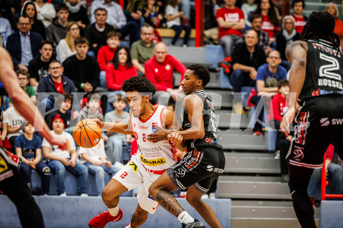 Basketball, win2day Basketball Superliga 2024/25, 8. Platzierungsrunde, Traiskirchen Lions, Flyers Wels, Obinna Anthony Ndukwe (2)