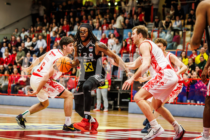 Basketball, win2day Basketball Superliga 2024/25, 8. Platzierungsrunde, Traiskirchen Lions, Flyers Wels, Damion Rosser (2)