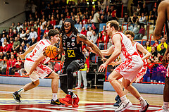 Basketball, win2day Basketball Superliga 2024/25, 8. Platzierungsrunde, Traiskirchen Lions, Flyers Wels, Damion Rosser (2)