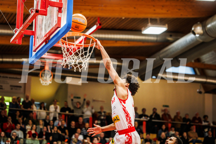 Basketball, win2day Basketball Superliga 2024/25, 8. Platzierungsrunde, Traiskirchen Lions, Flyers Wels, Obinna Anthony Ndukwe (2)