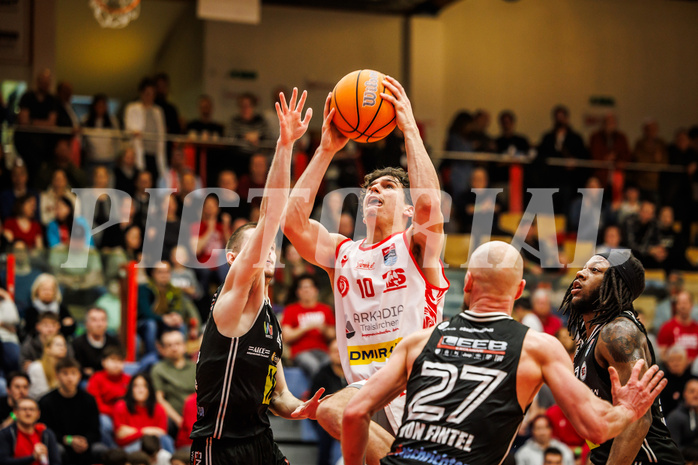 Basketball, win2day Basketball Superliga 2024/25, 8. Platzierungsrunde, Traiskirchen Lions, Flyers Wels, David Hofstädter (10)