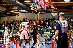 Basketball, win2day Basketball Superliga 2024/25, 8. Platzierungsrunde, Traiskirchen Lions, Flyers Wels, Damion Rosser (2)