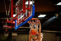 Basketball, Win2Day Superliga 2024/25, Grunddurchgang 4.Runde, Traiskirchen Lions, St. Pölten, Noah Oguamalam (20)
